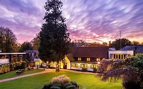 Sunday Box Hill Burford Bridge Hotel Dorking 4* United Kingdom